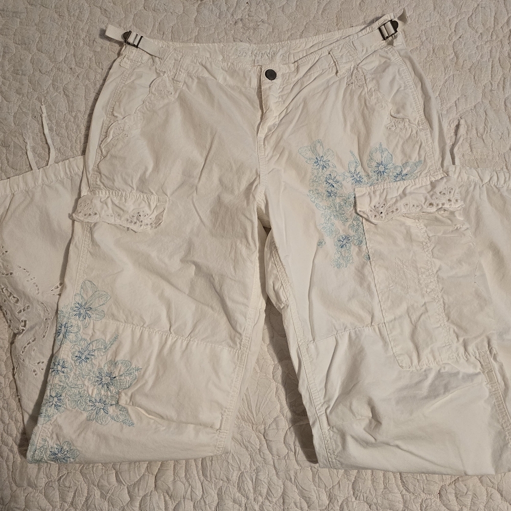 NEW Rare L Da-Nang Ltd Ed Y2K Winter White Blue Floral Embroidery Eyelet Cargos